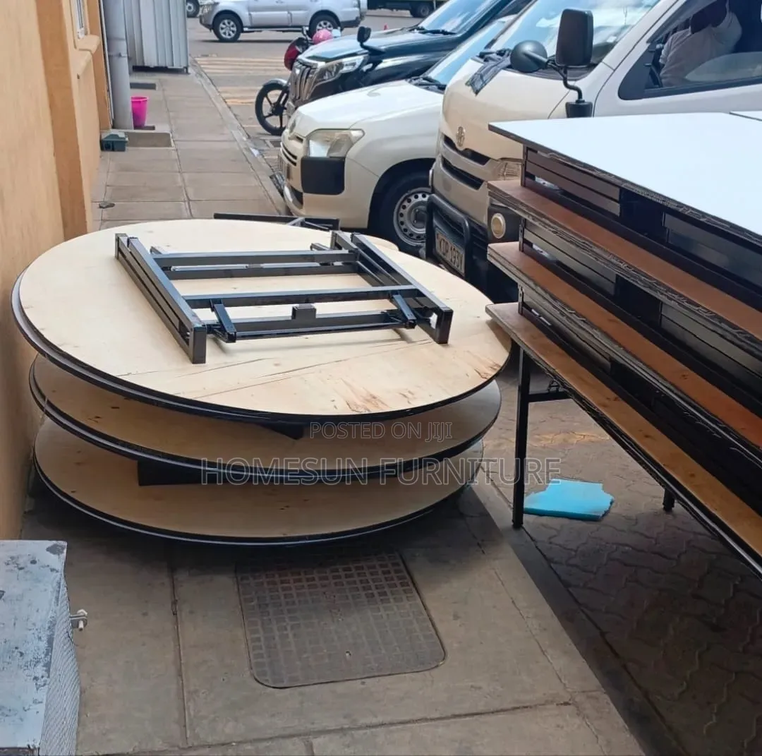 1.8m Round Event Table 8 To10 Seater