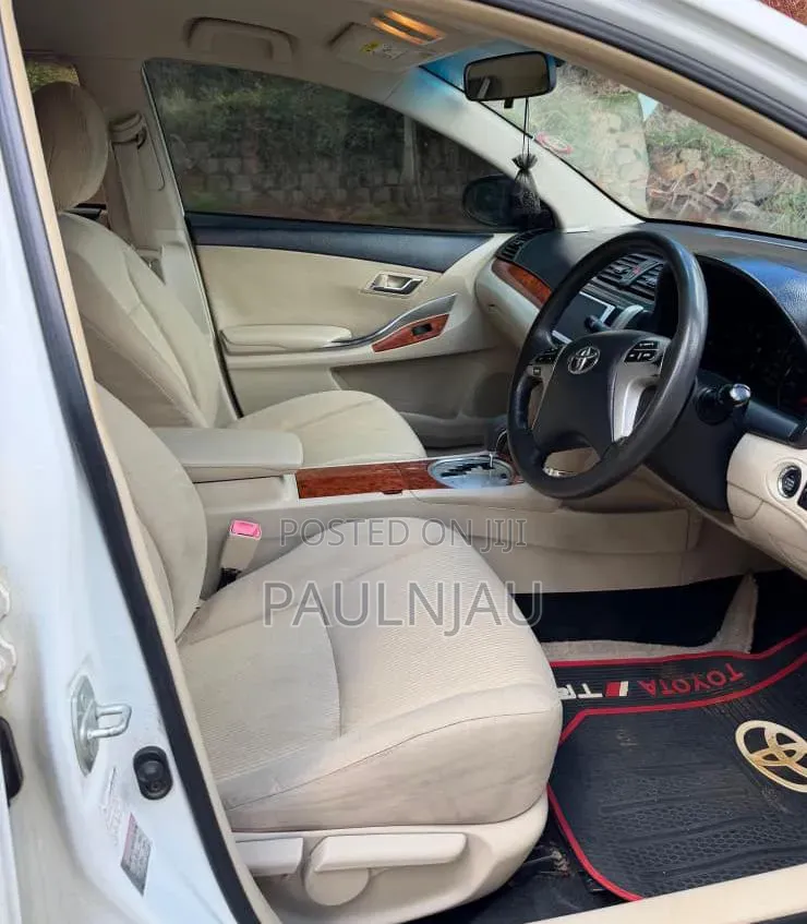 Toyota Premio 2014 White