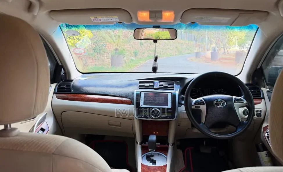 Toyota Premio 2014 White