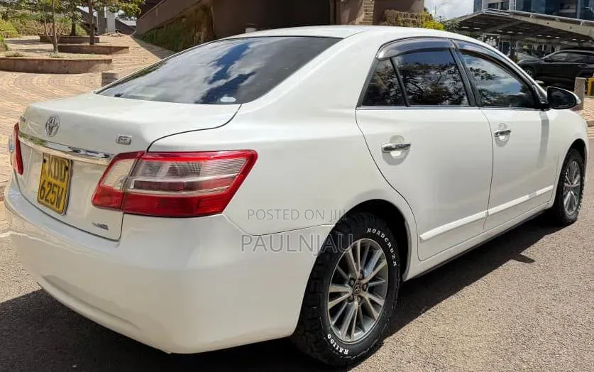 Toyota Premio 2014 White