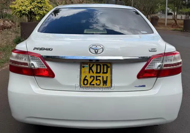 Toyota Premio 2014 White