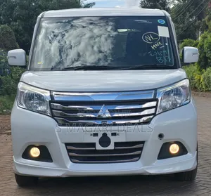 Mitsubishi Delica 2019 White