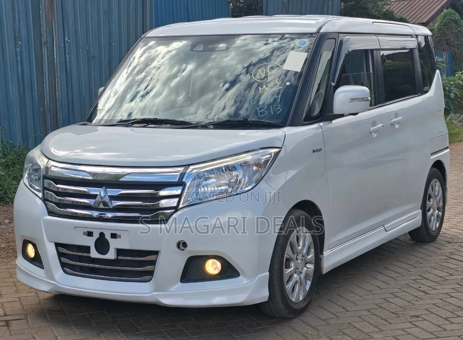 Mitsubishi Delica 2019 White