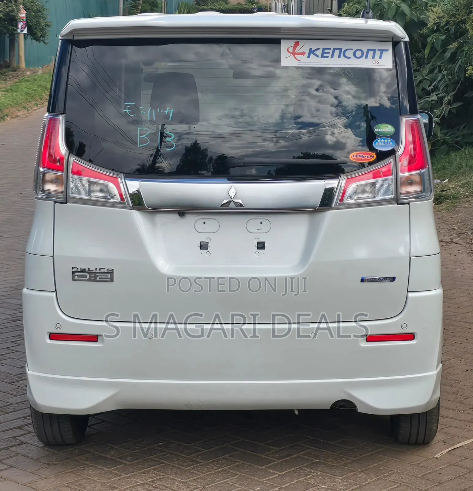 Mitsubishi Delica 2019 White