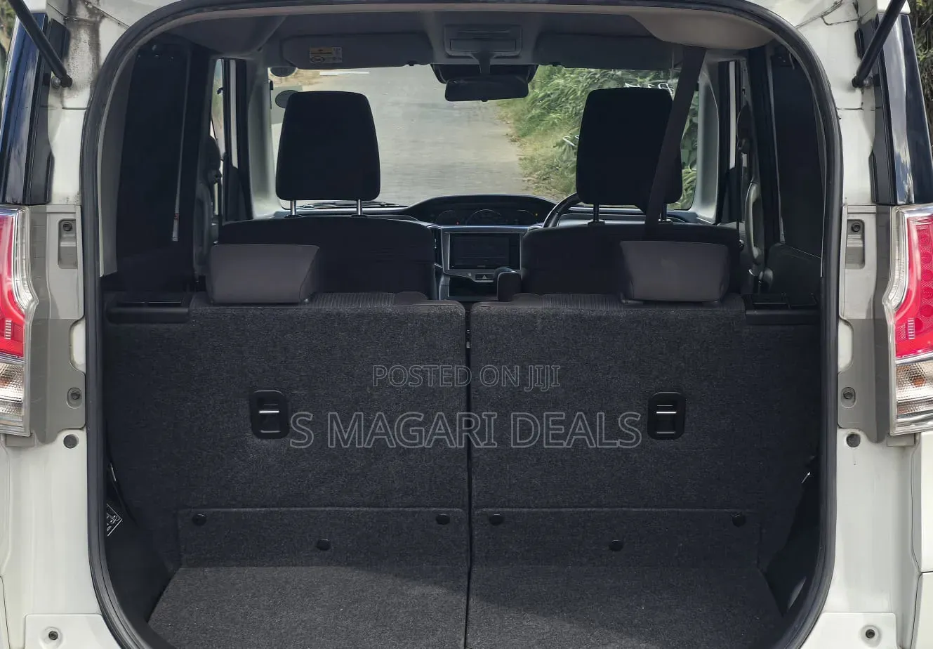 Mitsubishi Delica 2019 White
