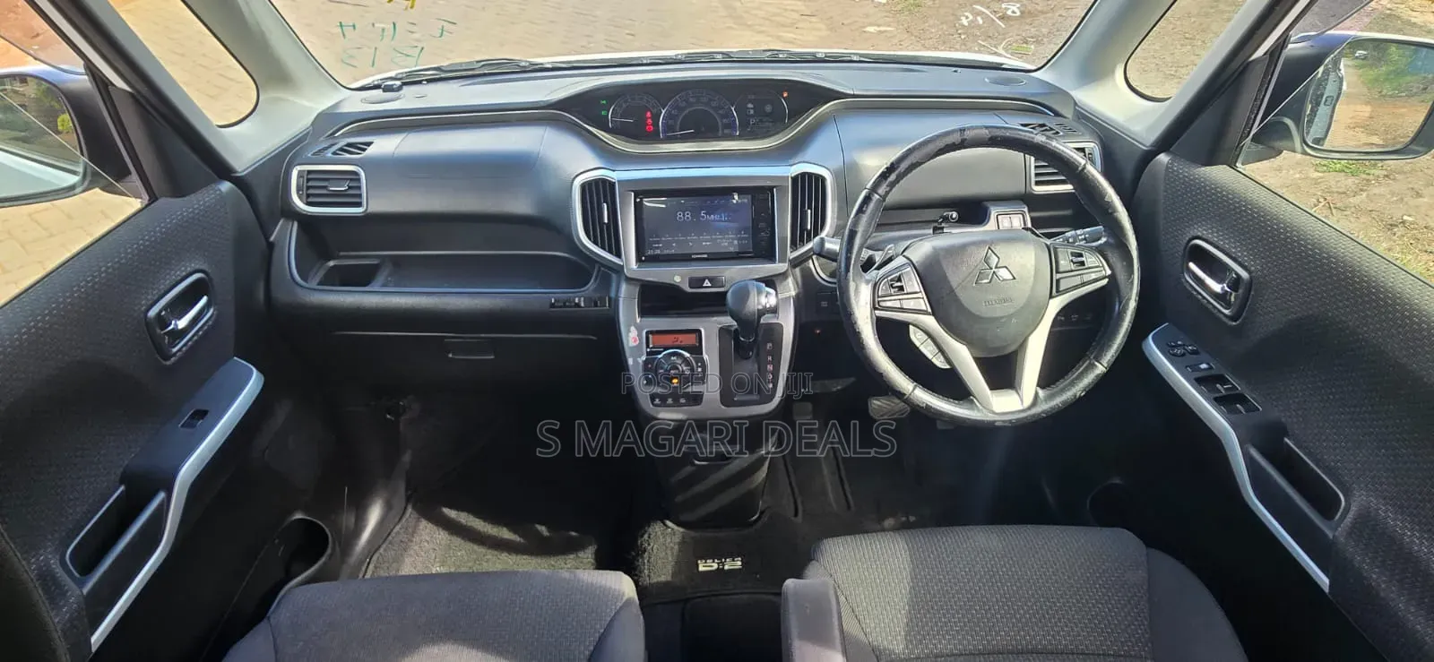 Mitsubishi Delica 2019 White