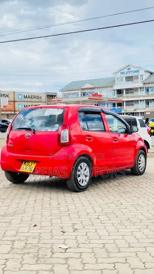 Toyota Passo 2015 Red