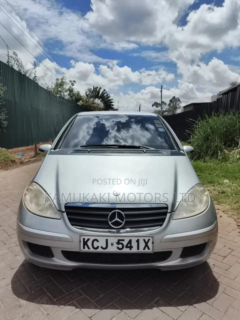 Mercedes-Benz A-Class 2011 Silver