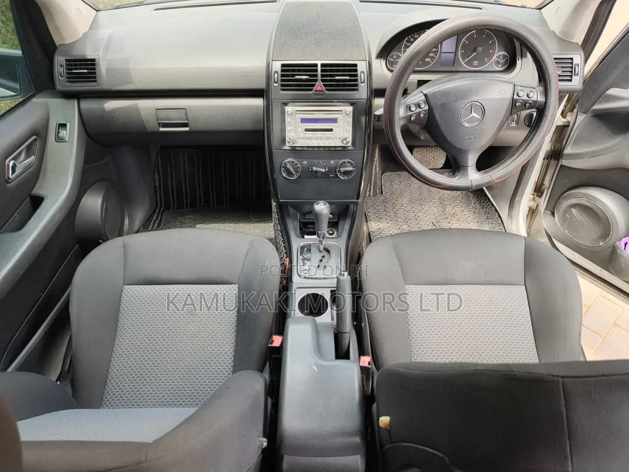 Mercedes-Benz A-Class 2011 Silver