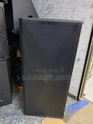 SRX725 Style Dual 15-Inch Professional Loudspeaker Cabinet