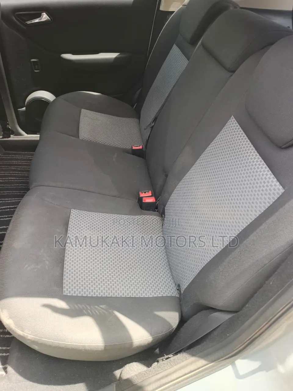 Mercedes-Benz A-Class 2011 Silver
