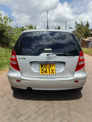 Mercedes-Benz A-Class 2011 Silver
