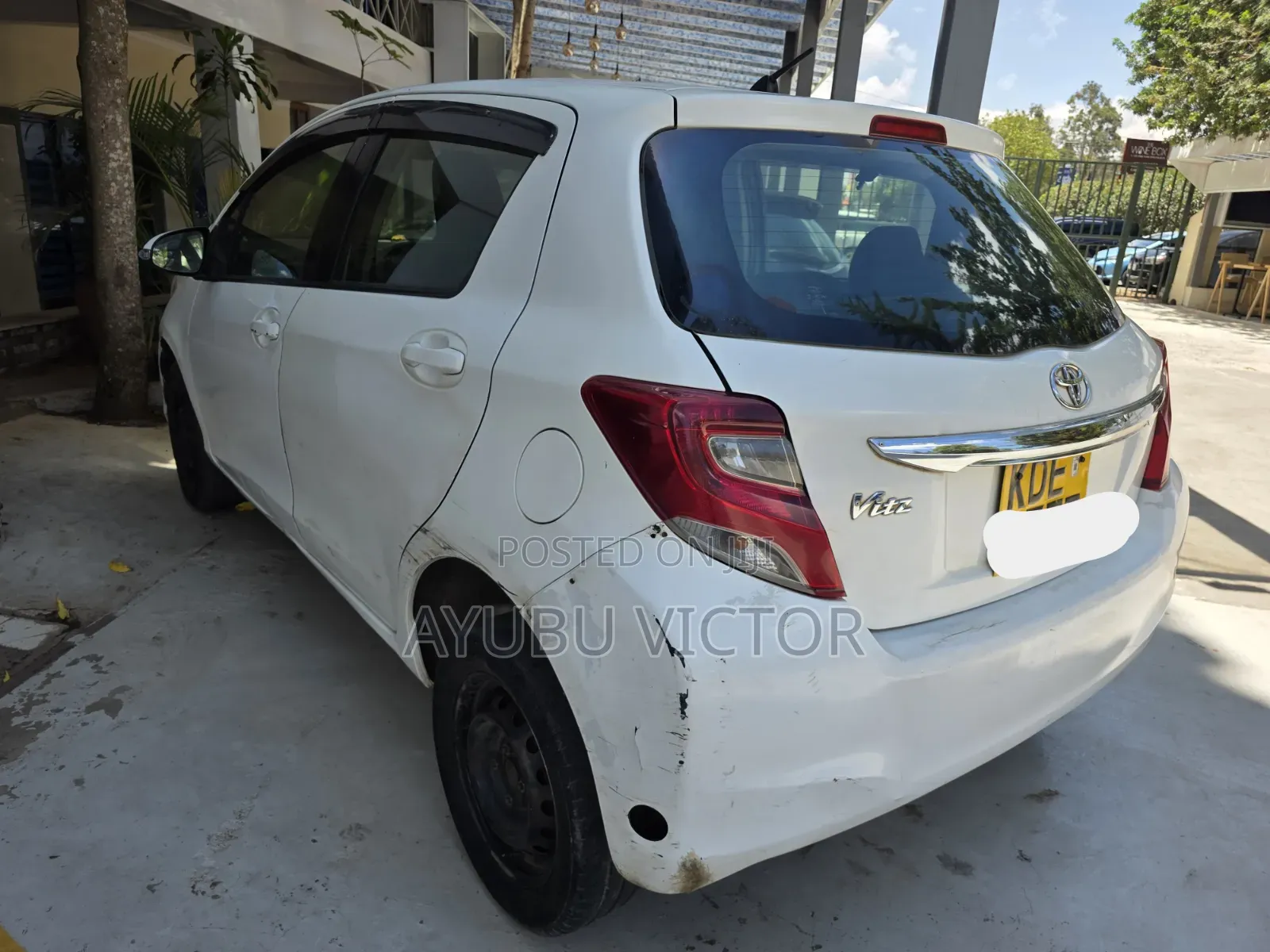 Toyota Vitz 2014 White