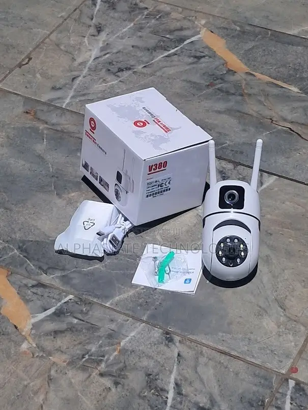 Wall Mounted V380 WiFi Bulb CCTV Camera With Dual Lens