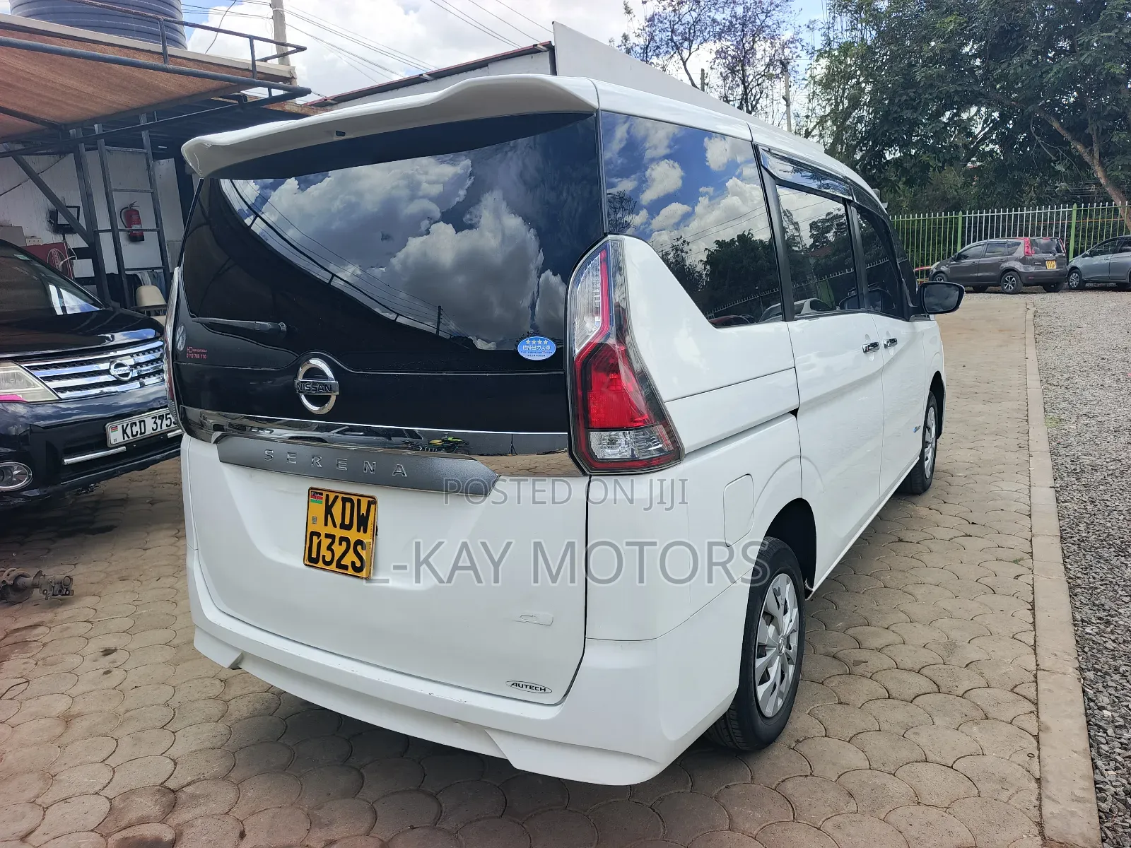 Nissan Serena 2019 White
