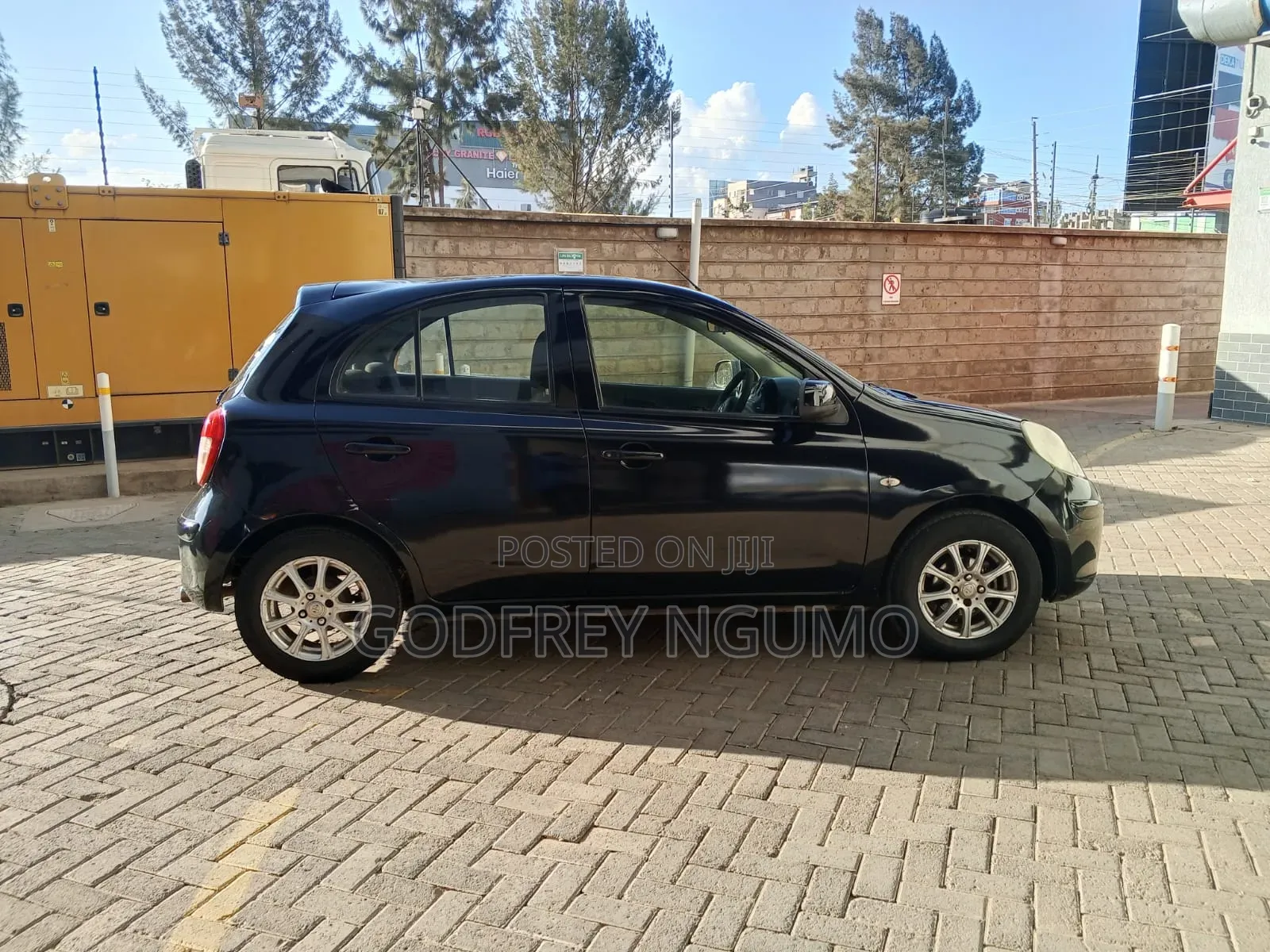 Nissan March 2012 Black
