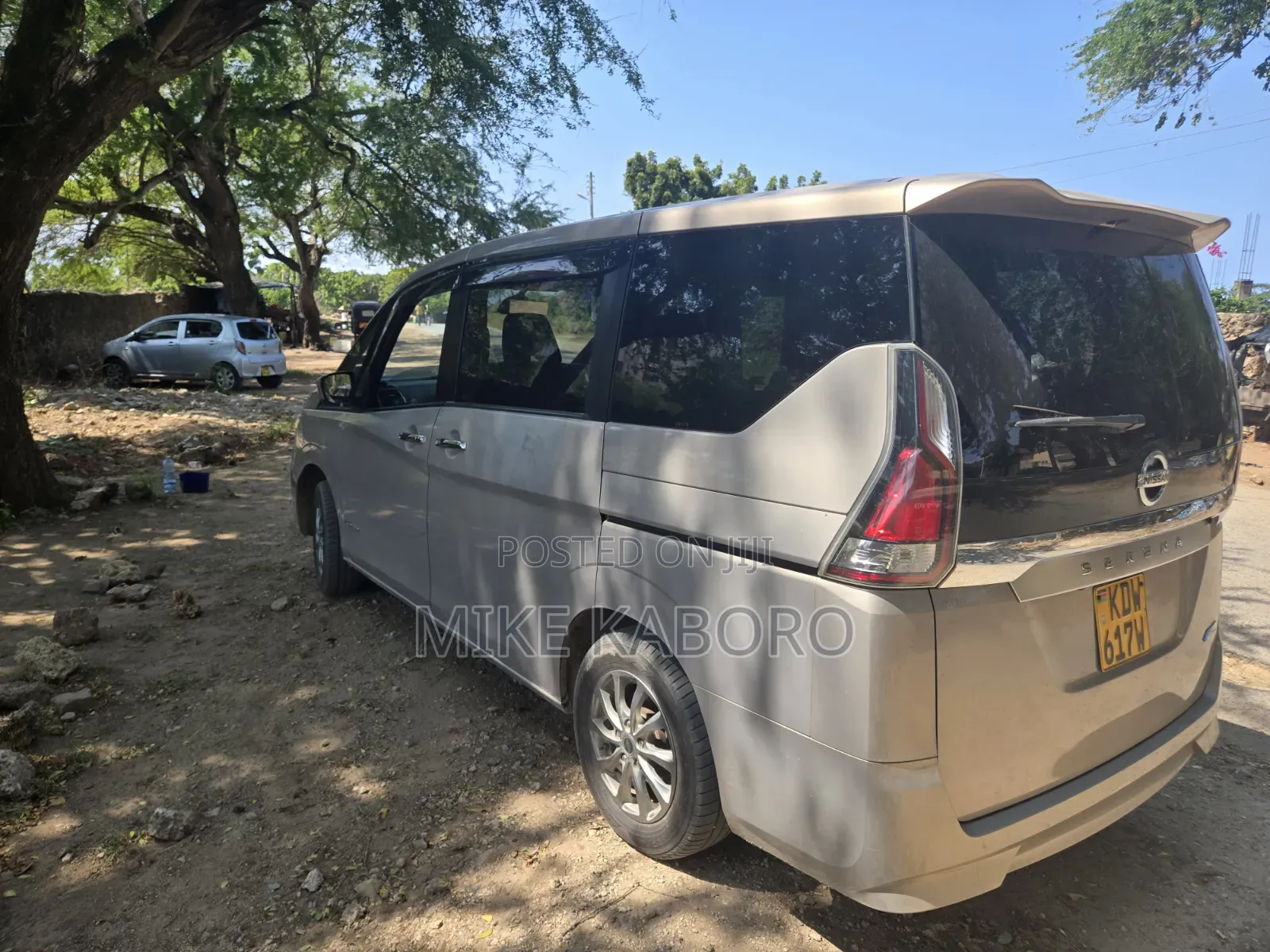 Nissan Serena 2018 Beige
