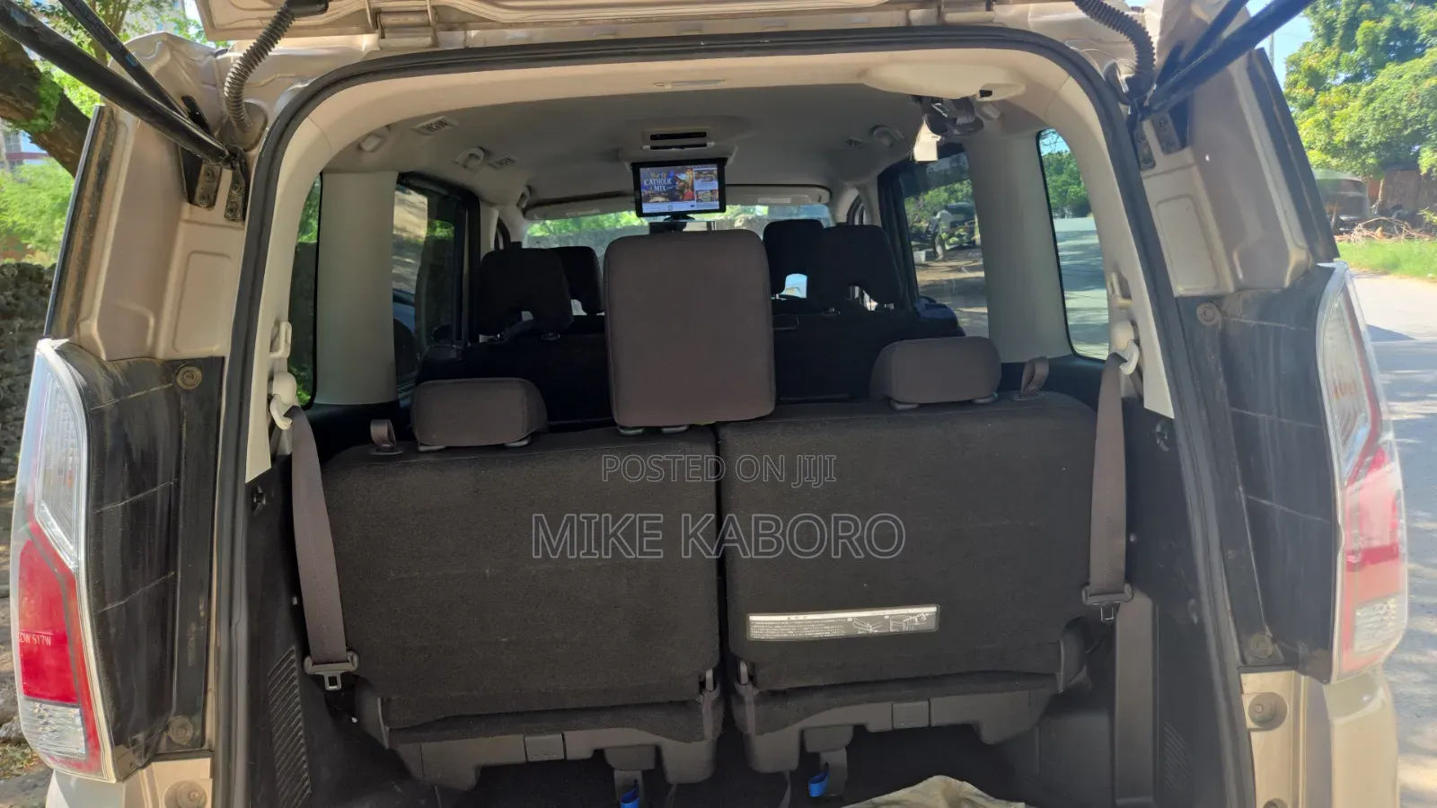 Nissan Serena 2018 Beige