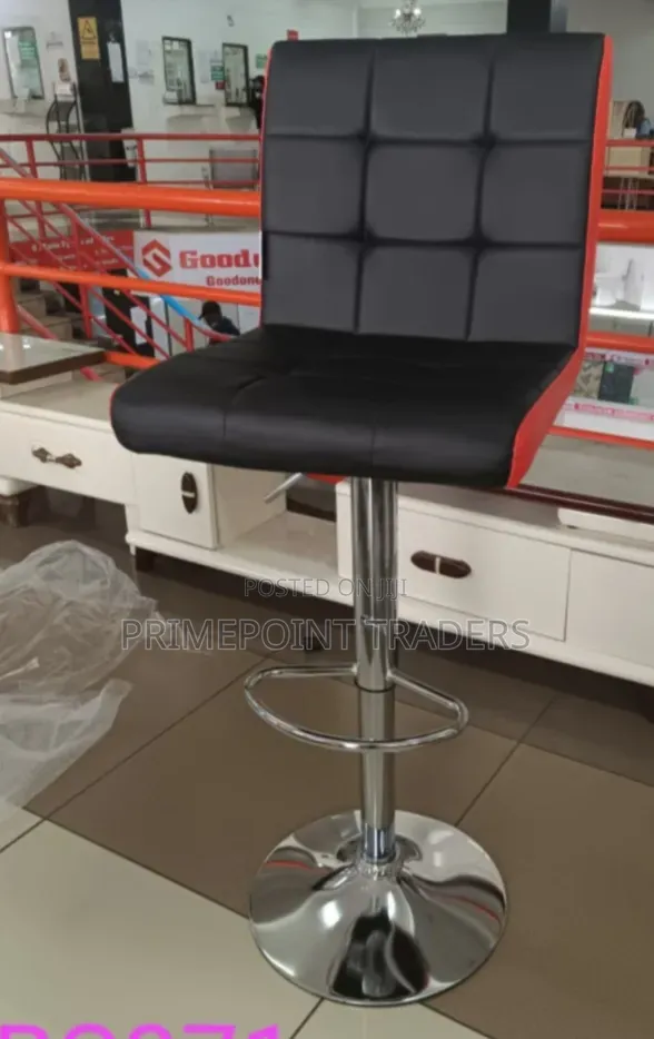 Executive Bar Stool – Stylish and Modern Design