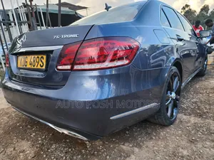 Mercedes-Benz E250 2015 Blue