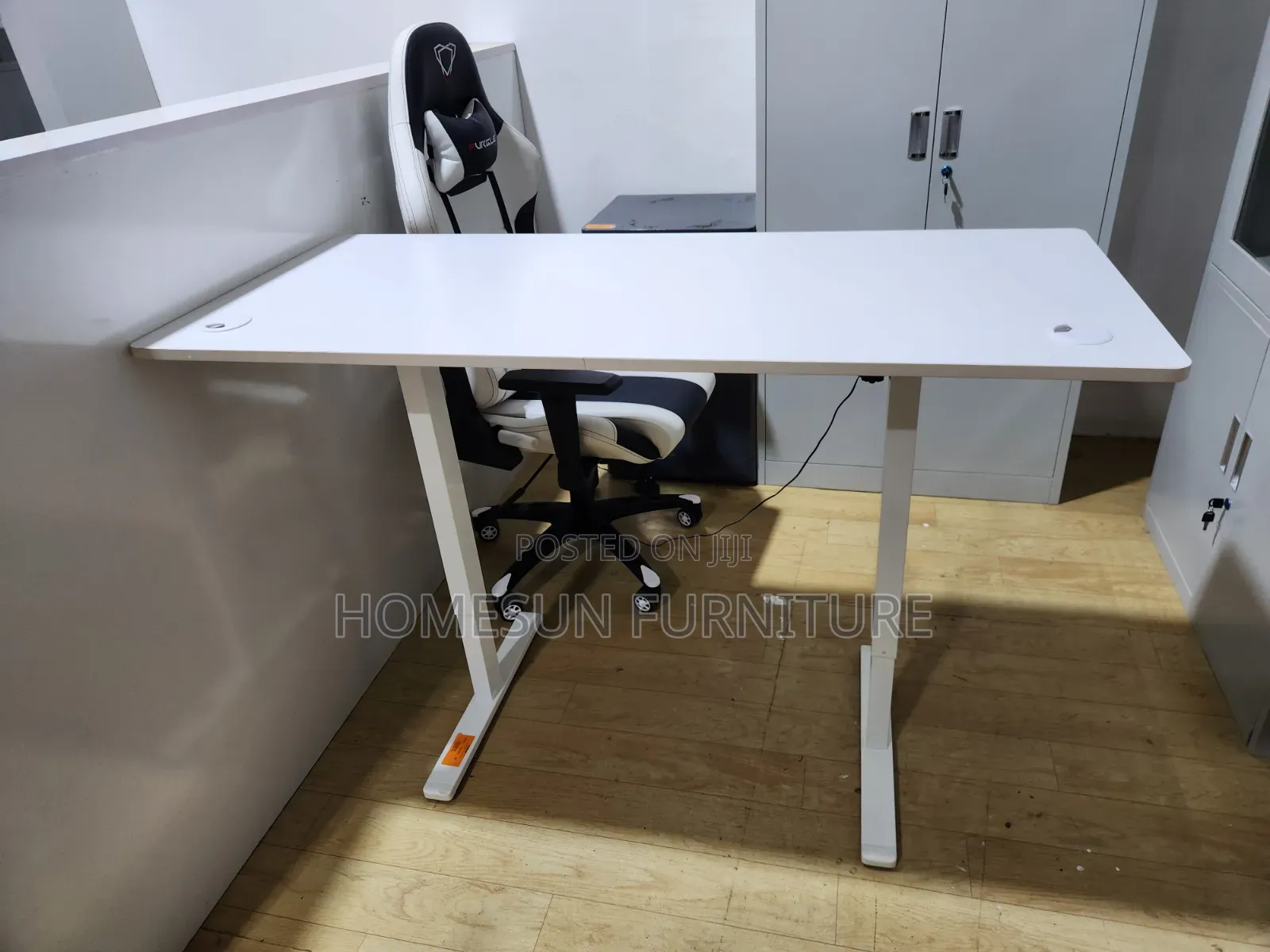Office Desk – White Modern Workstation With Sturdy Metal Frame