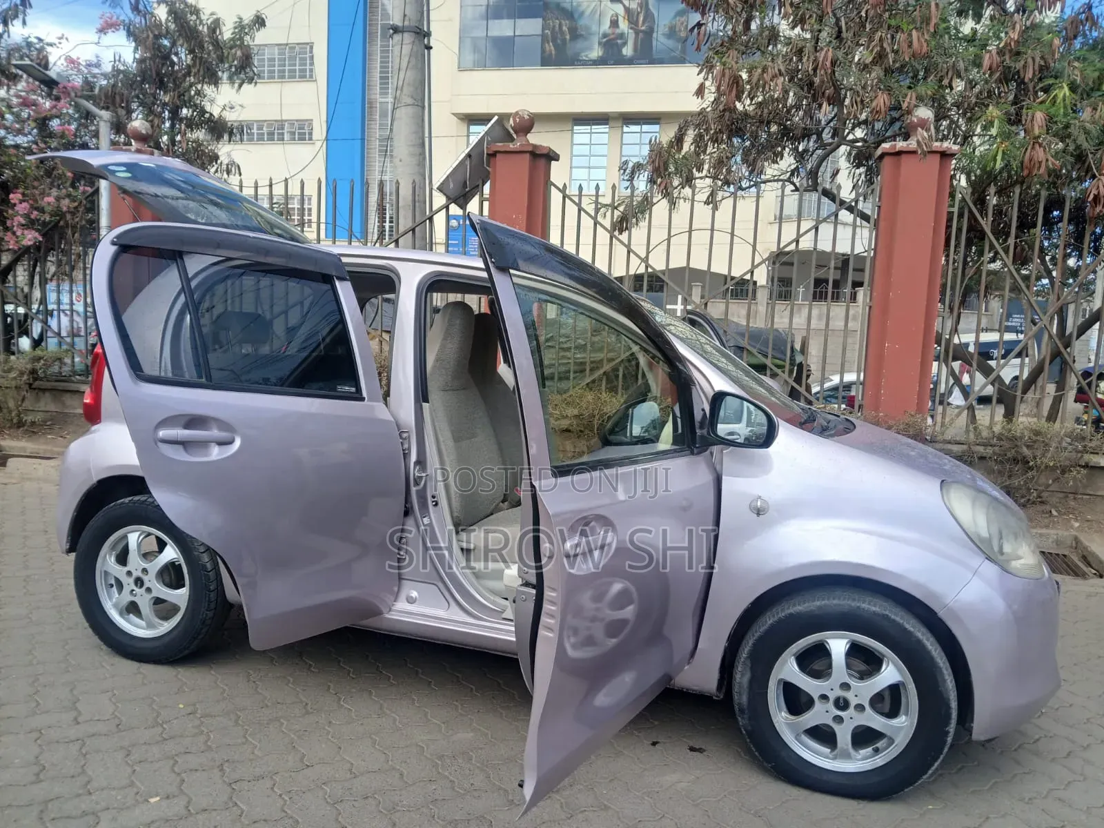 Toyota Passo 2012 Silver