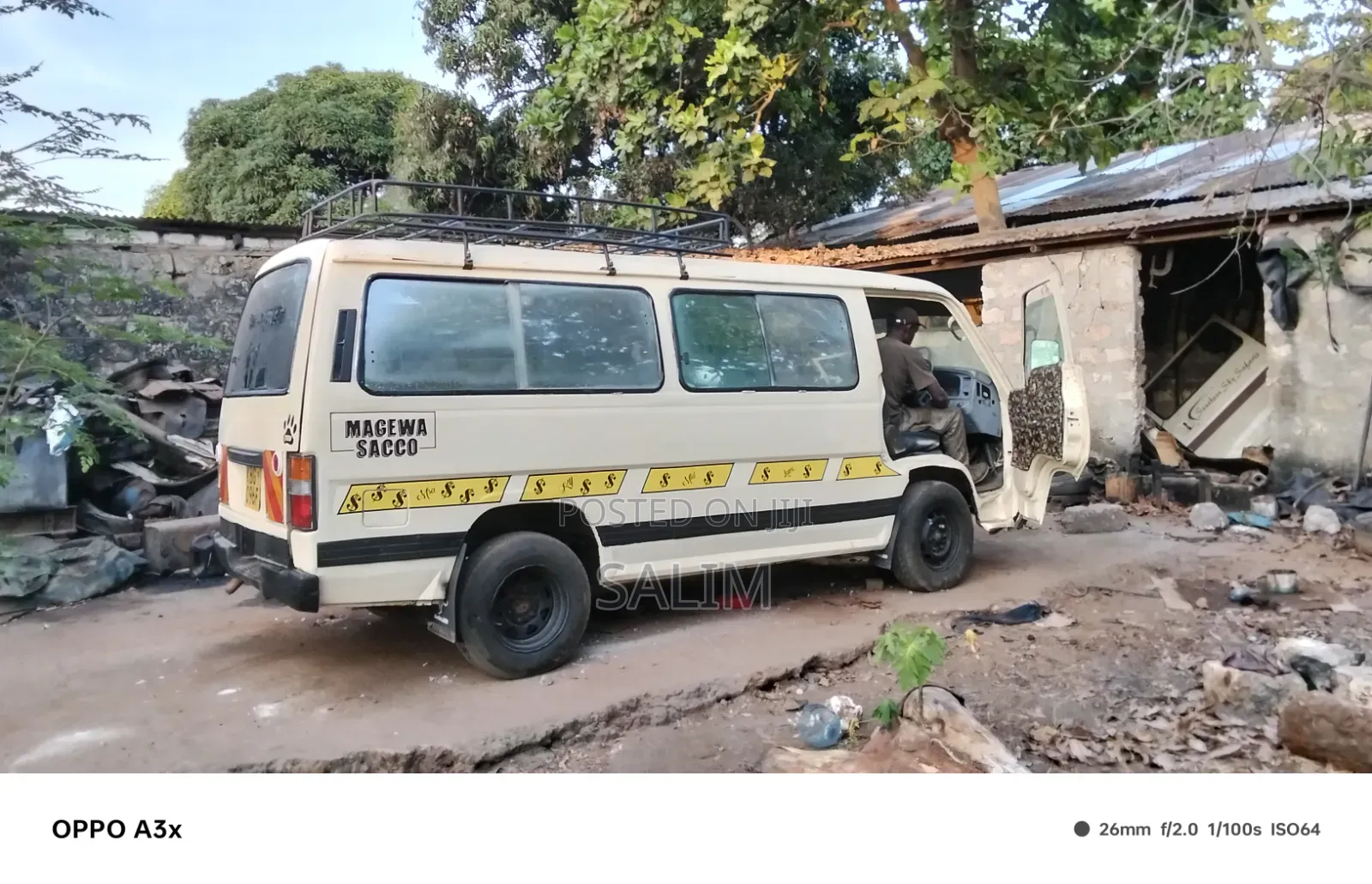 Nissan Caravan (Urvan) 2007 Beige