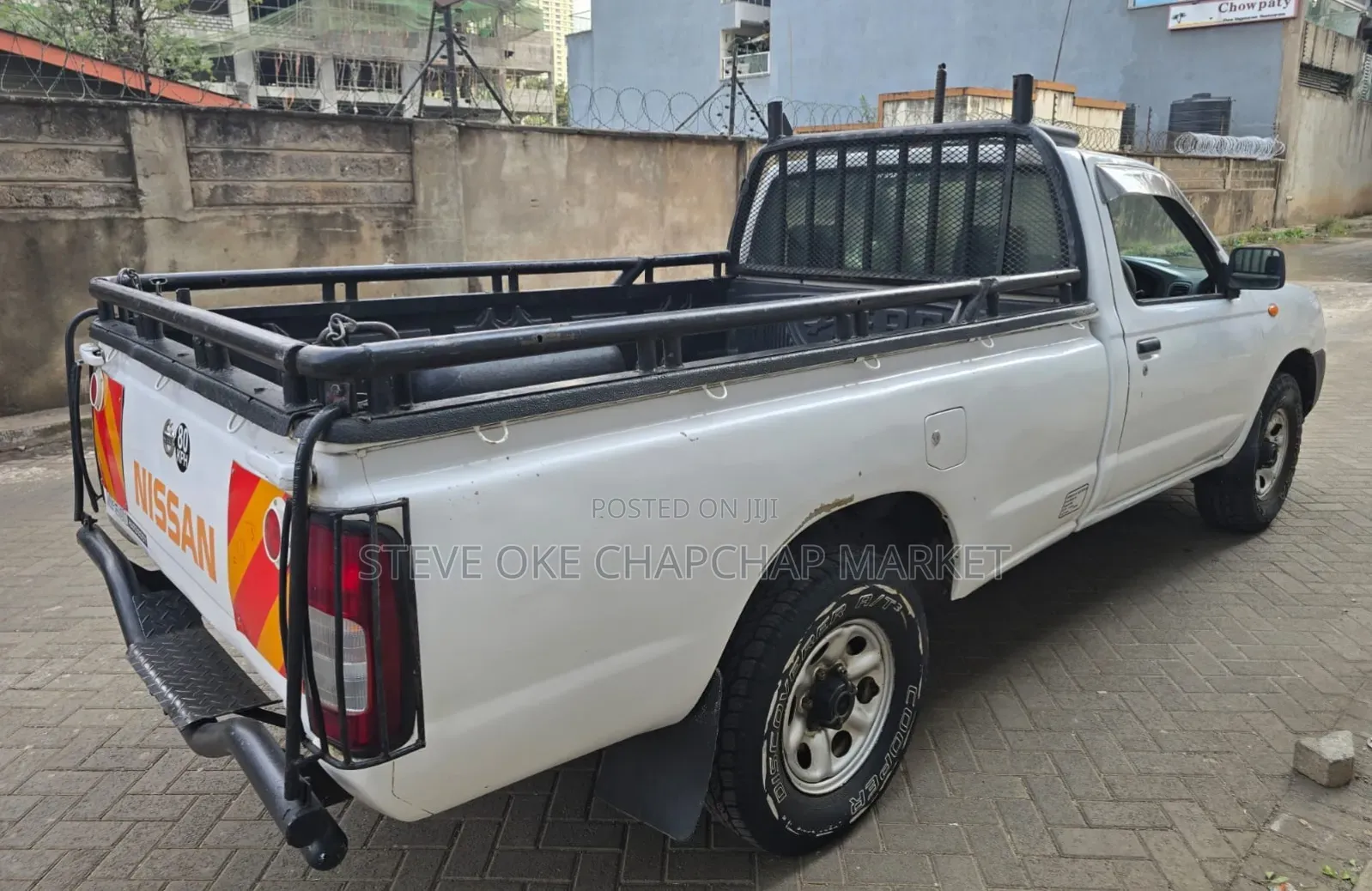 Nissan Hardbody 2013 White