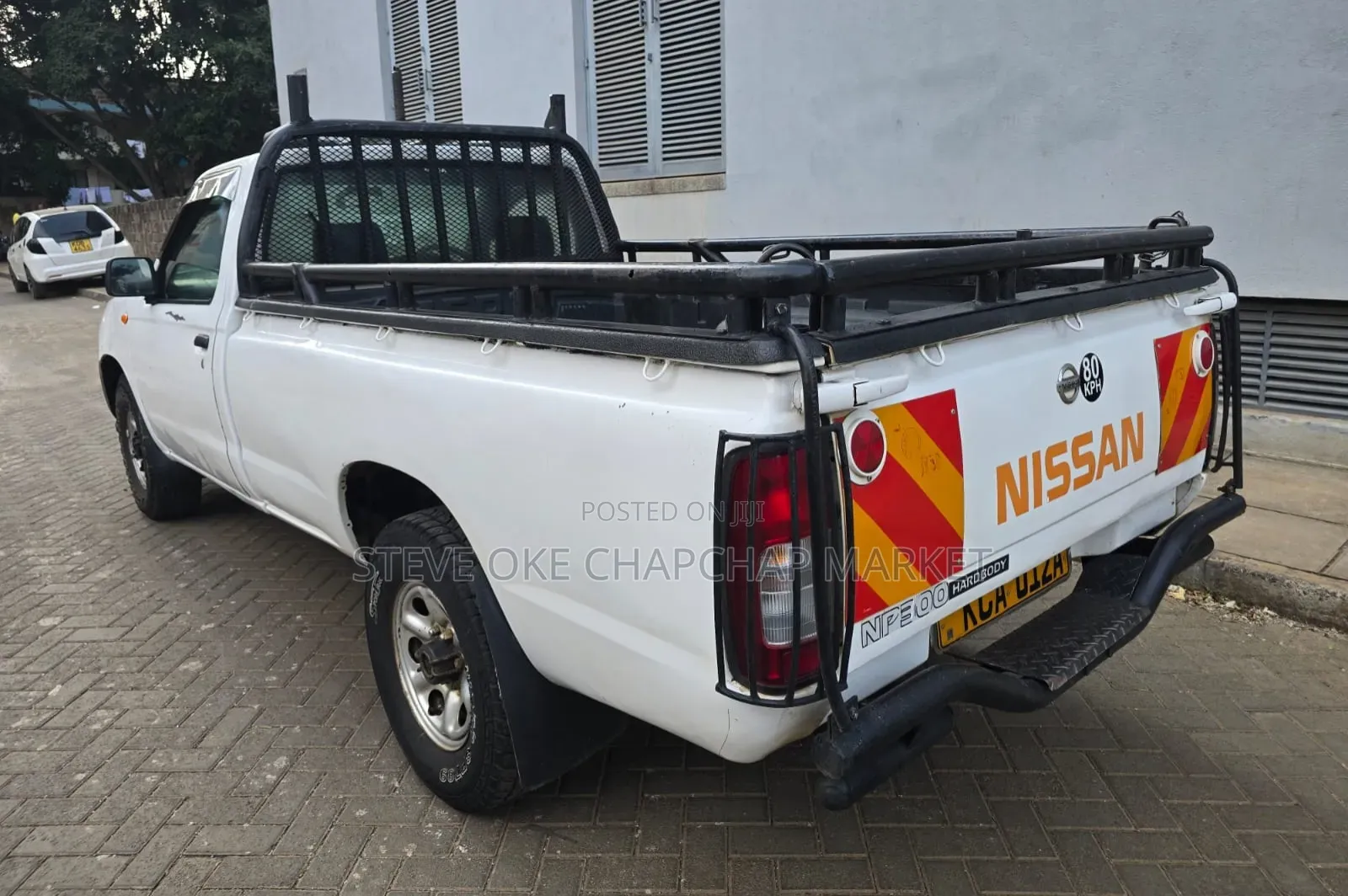 Nissan Hardbody 2013 White