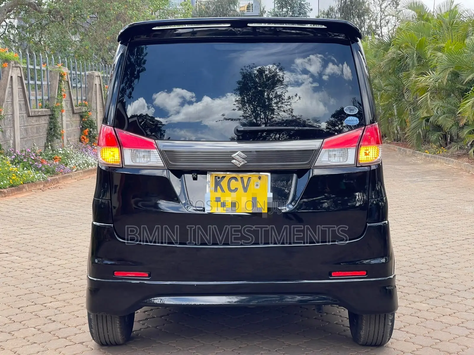 Suzuki Solio 2012 Black