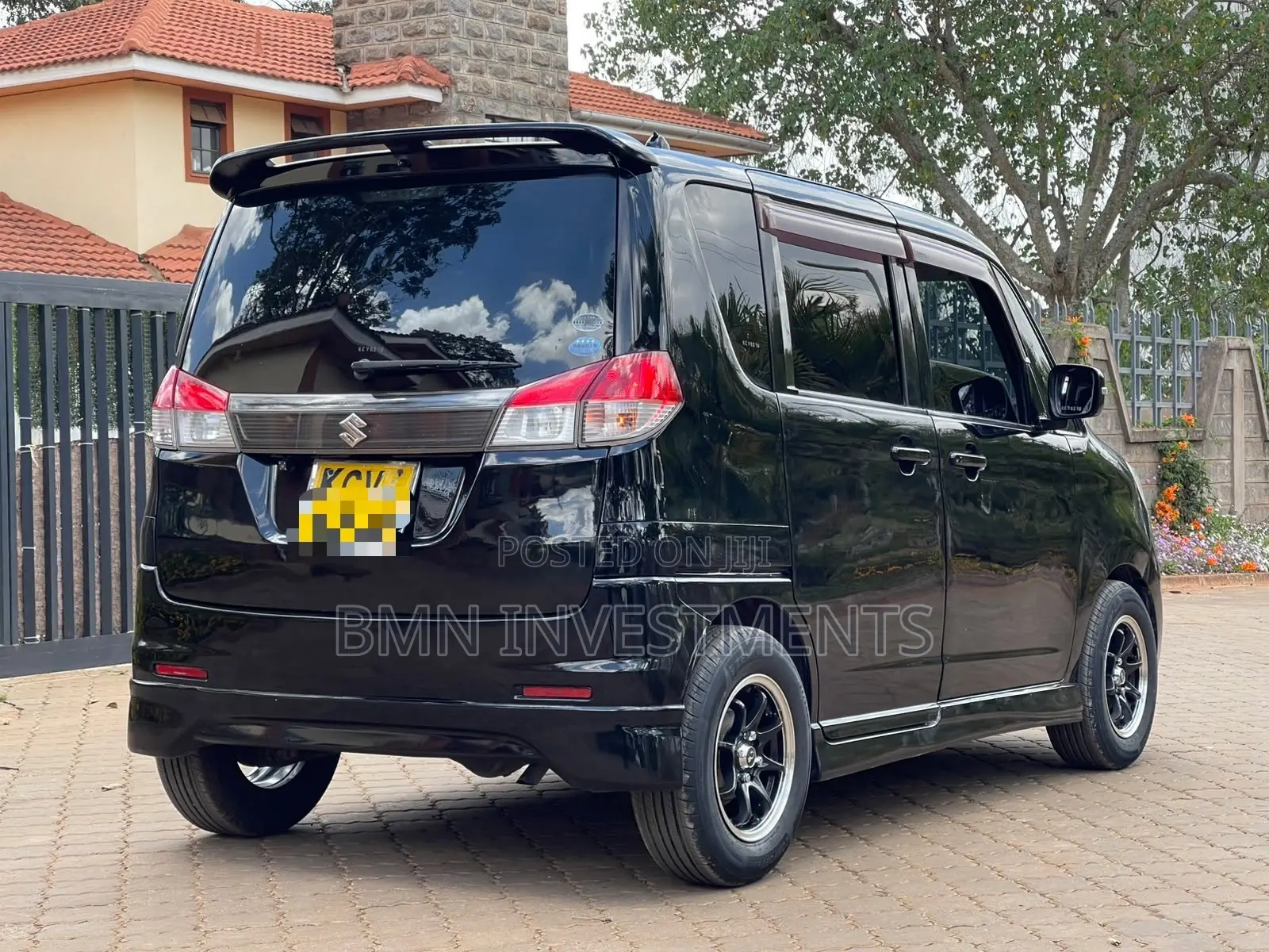 Suzuki Solio 2012 Black