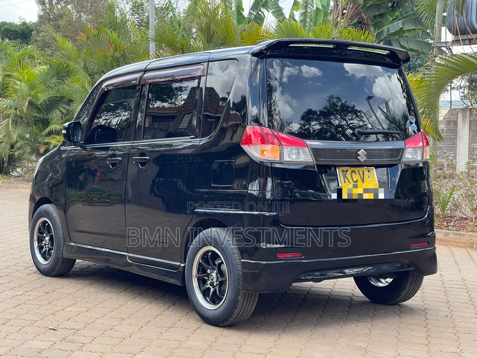 Suzuki Solio 2012 Black