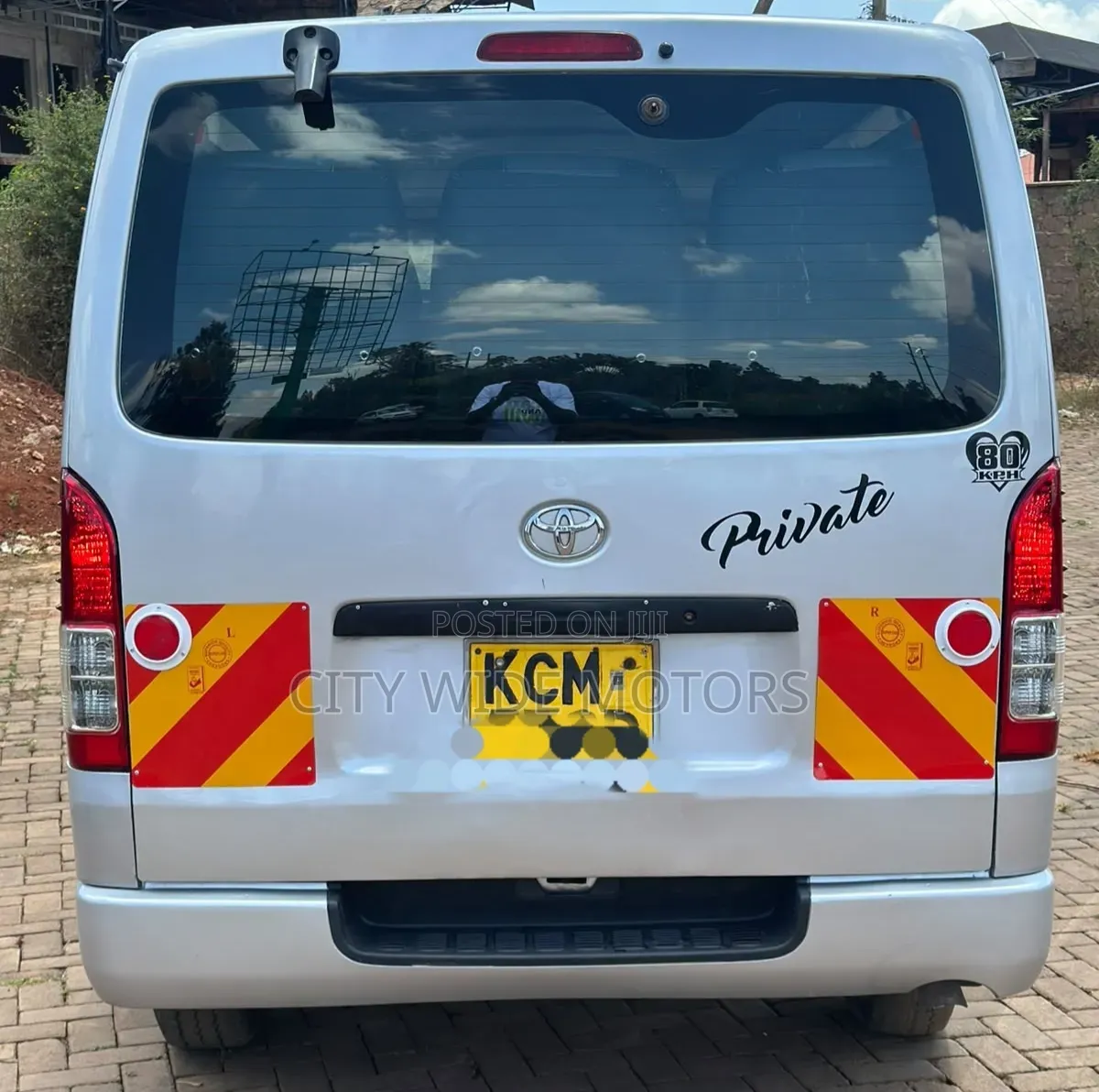Toyota HiAce 2010 Silver