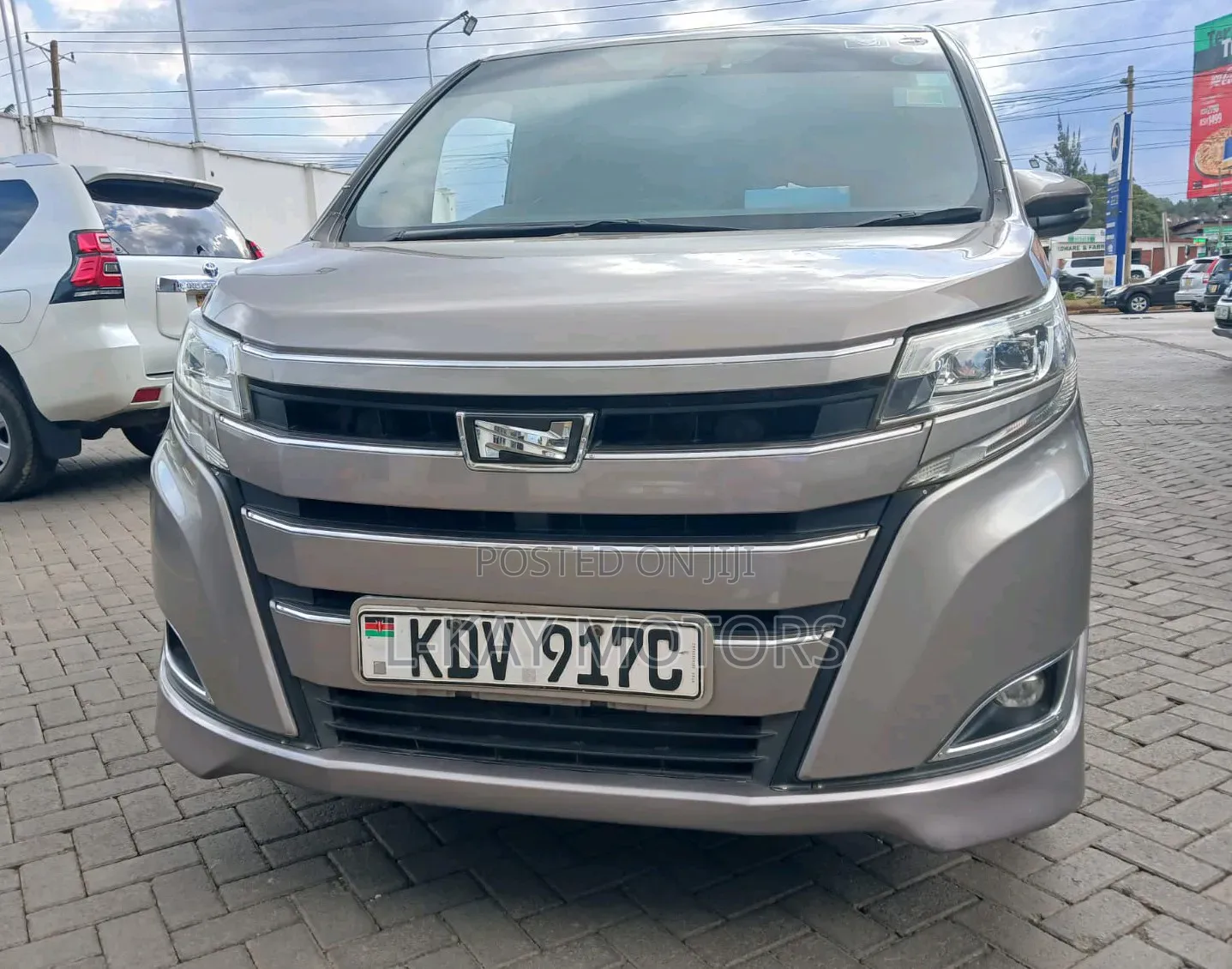Toyota Noah 2018 Gray