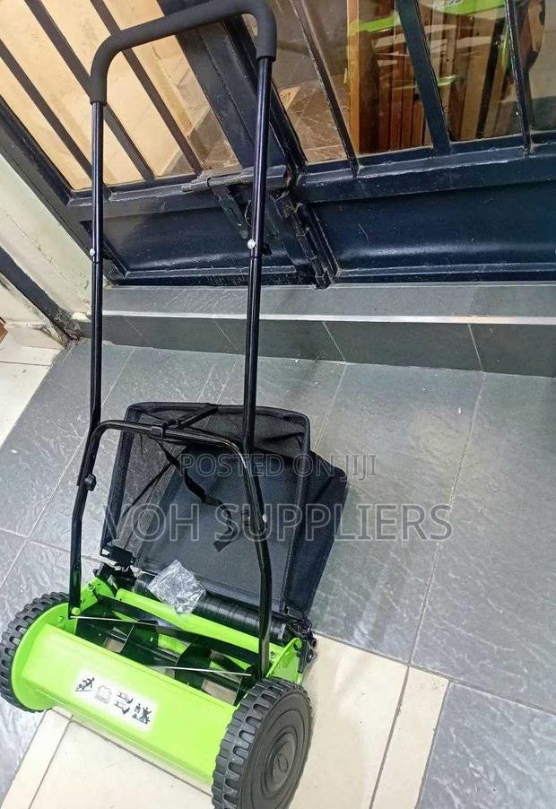 Manual Push Reel Lawn Mower - thumbnail 3