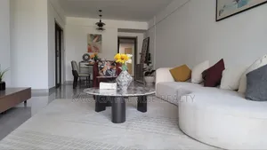 3bdrm Apartment in Gateway Mall Area for sale
