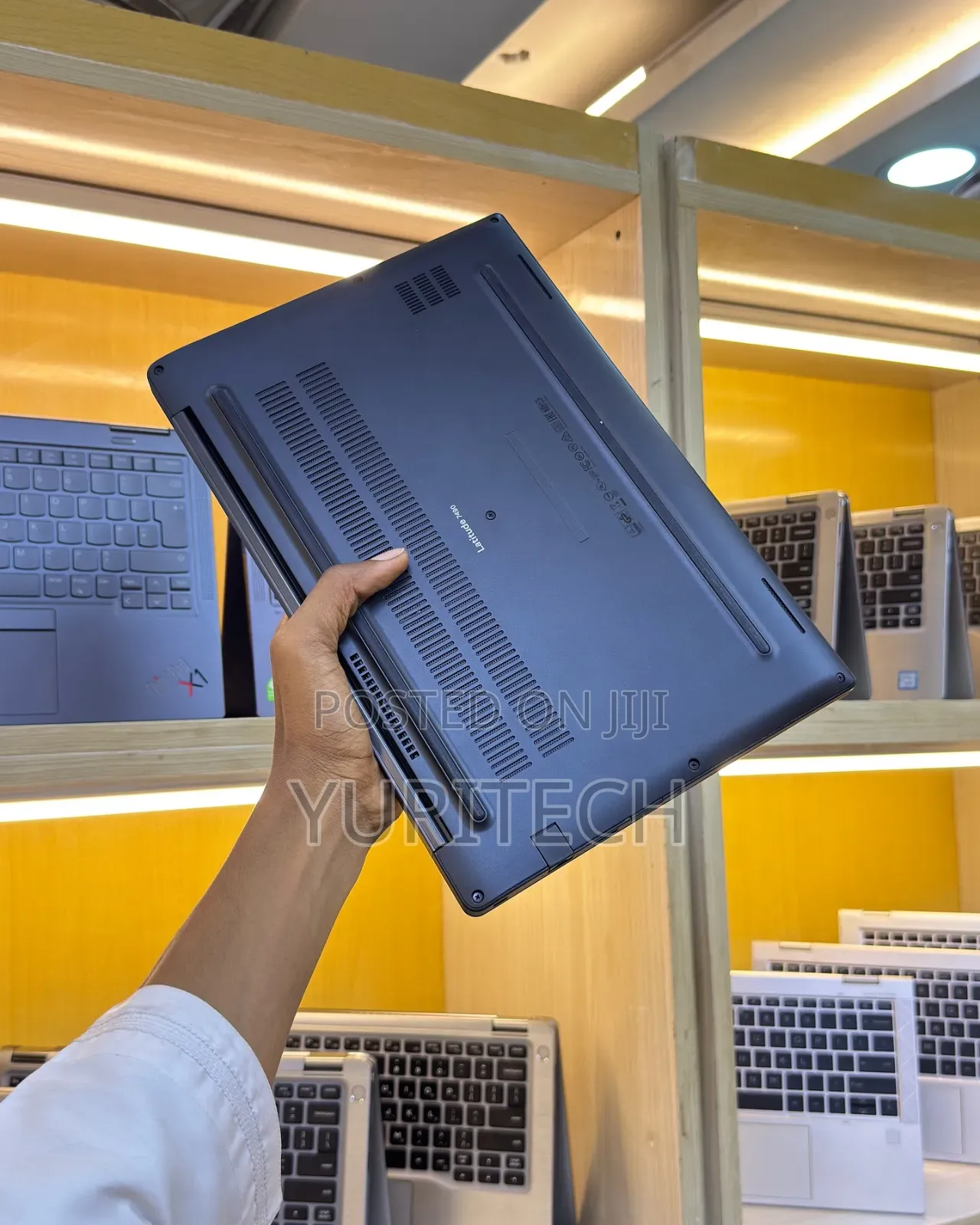 Laptop Dell Latitude 7390 8GB Intel Core i5 SSD 256GB