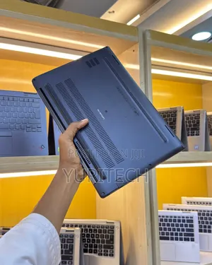 Laptop Dell Latitude 7390 8GB Intel Core i5 SSD 256GB