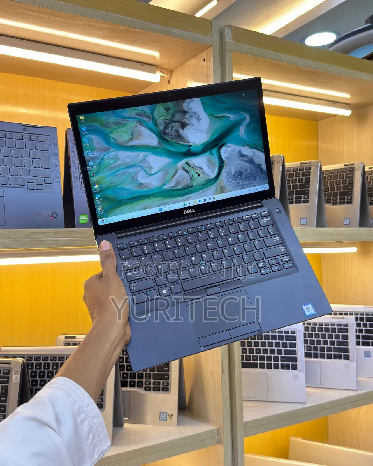 Laptop Dell Latitude 7390 8GB Intel Core i5 SSD 256GB
