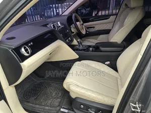 Bentley Bentayga 2017 Gray