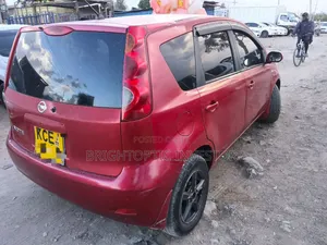 Nissan Note 2010 Red