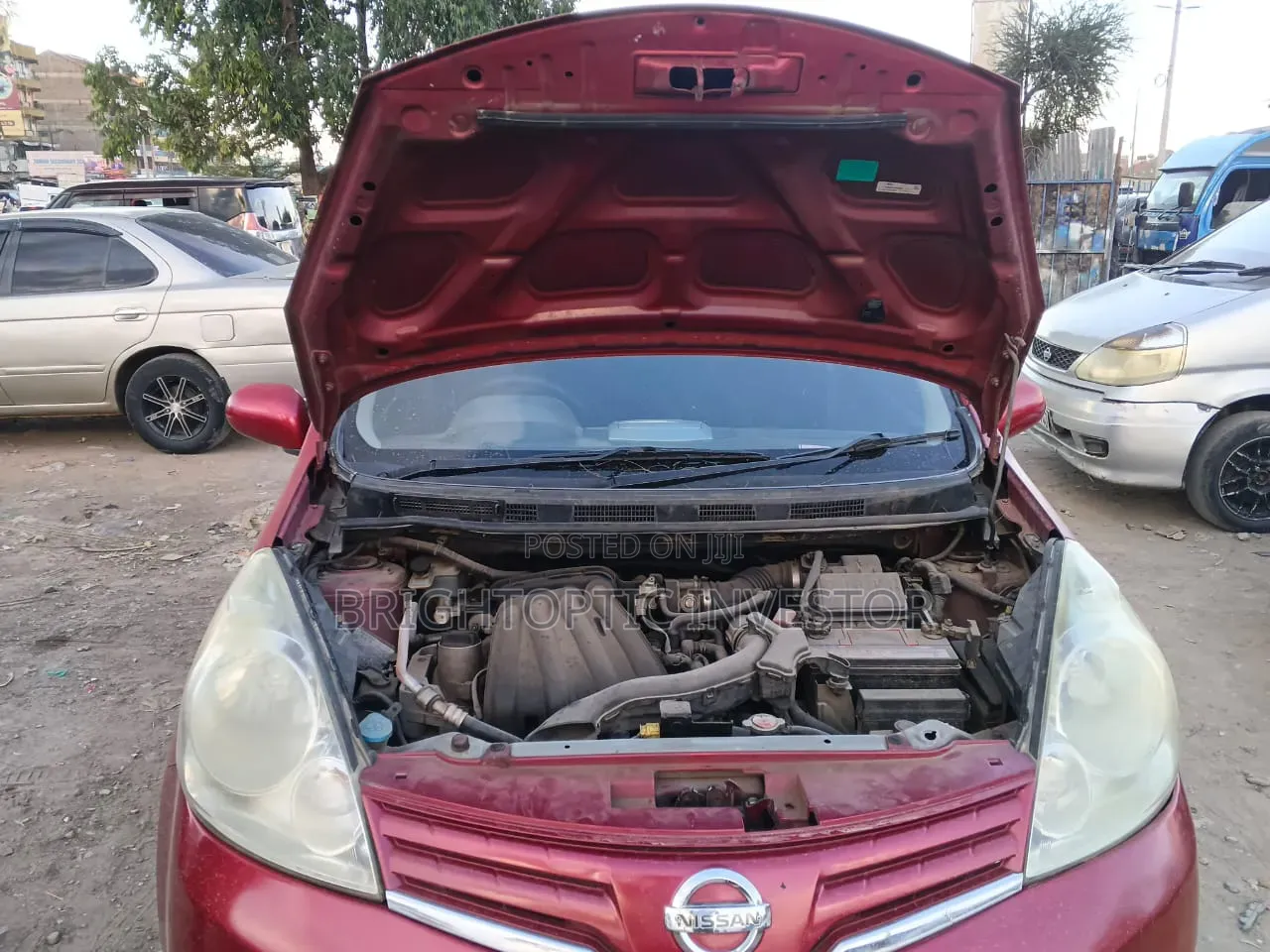 Nissan Note 2010 Red