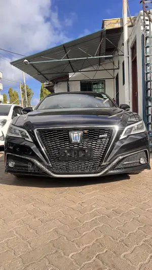 Toyota Crown 2020 Black