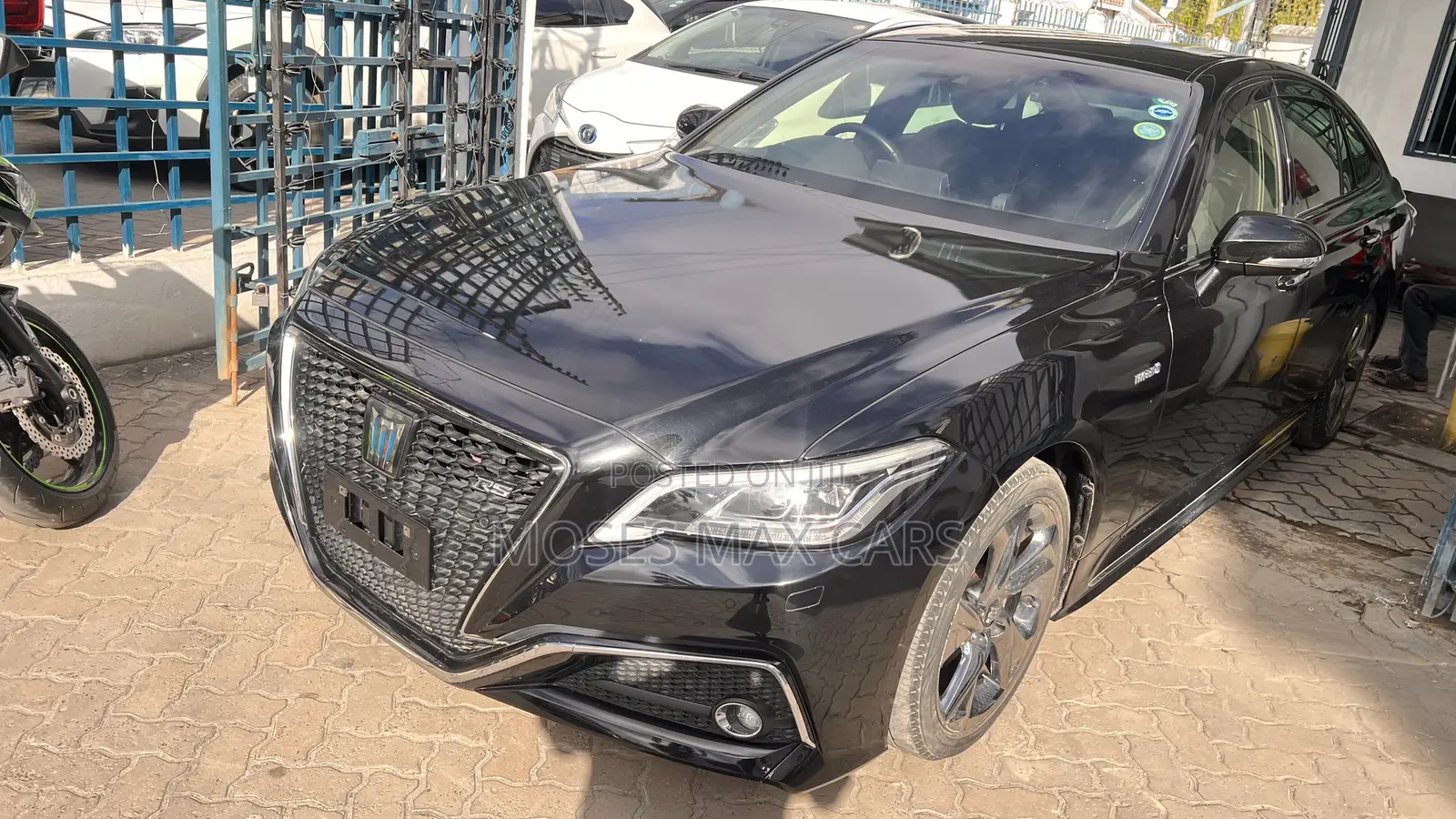 Toyota Crown 2020 Black
