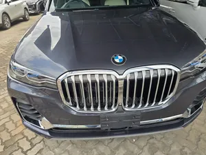 BMW X7 2021 Teal
