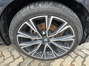 BMW X7 2021 Teal