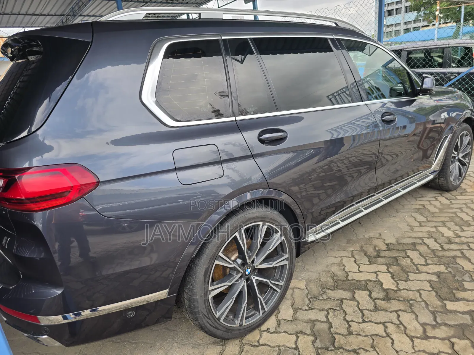 BMW X7 2021 Teal