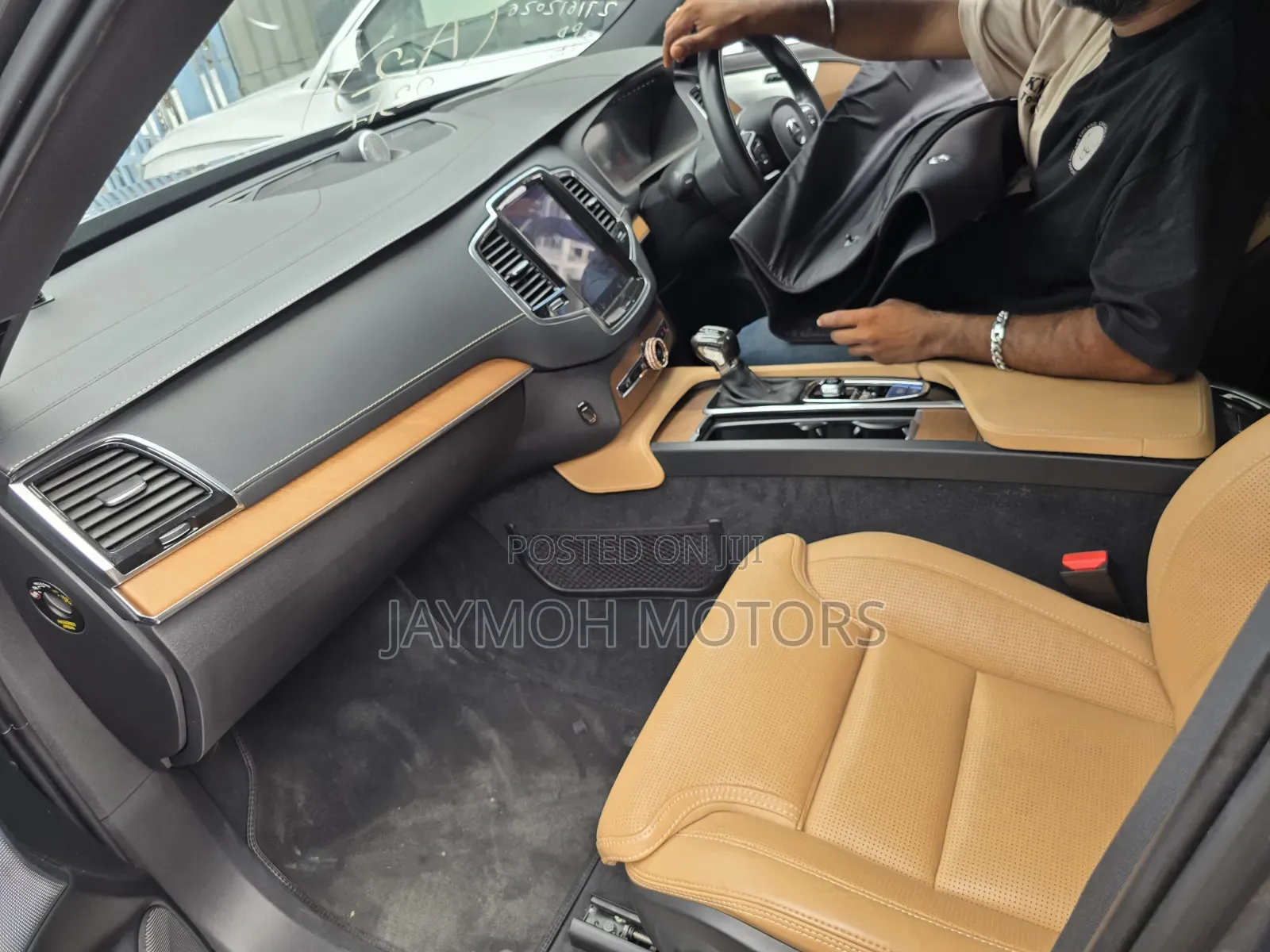 Volvo XC90 2023 Silver