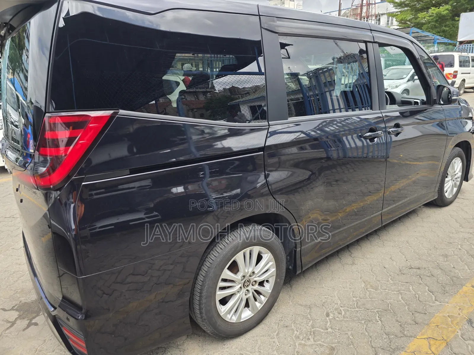 Toyota Noah 2022 Black