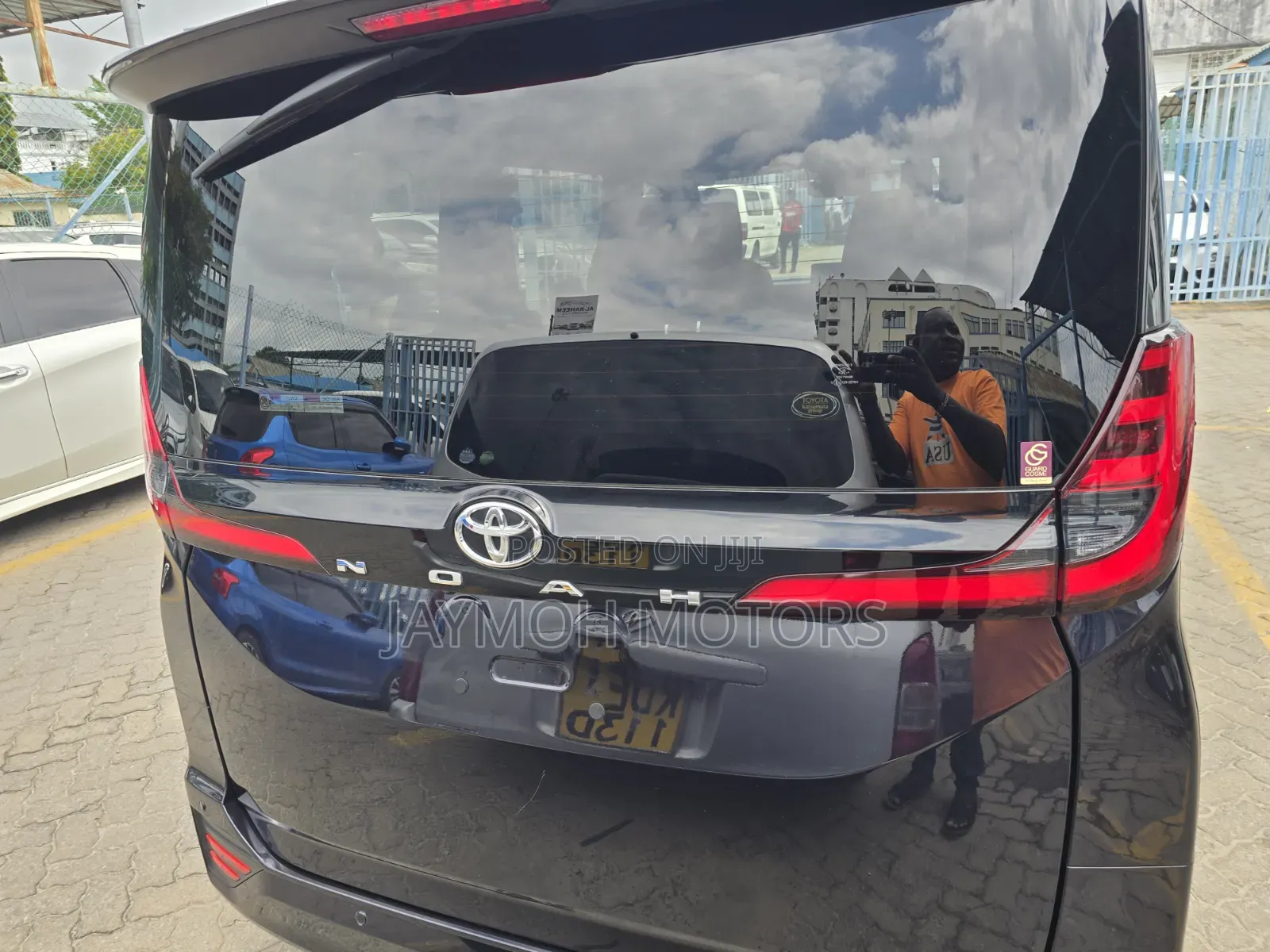 Toyota Noah 2022 Black